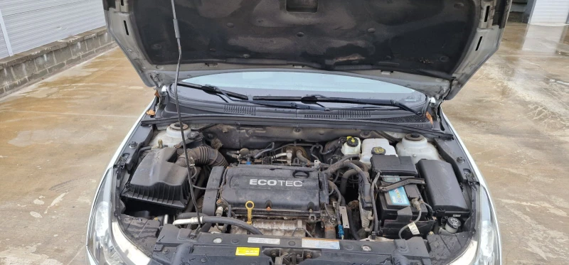 Chevrolet Cruze 1.6 i, снимка 9 - Автомобили и джипове - 53292491