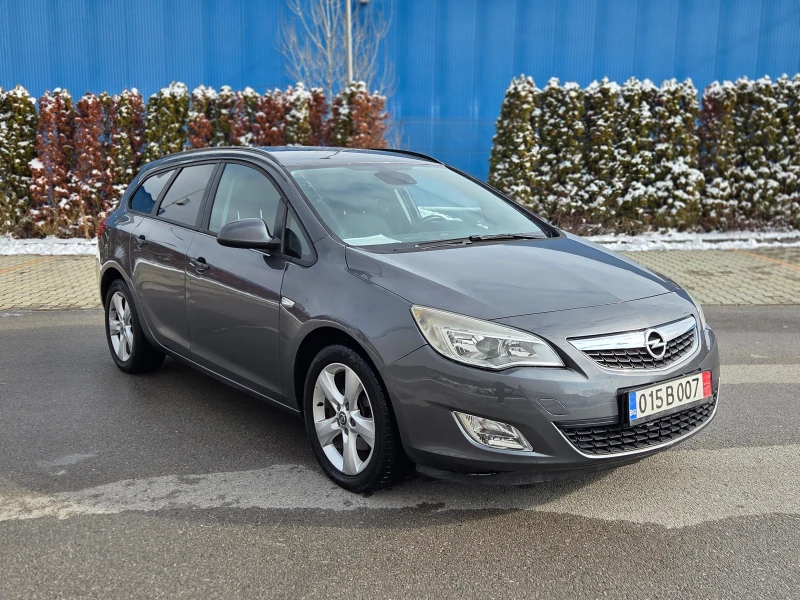 Opel Astra 1.7CDTi 110к.с. ОТЛИЧНА, снимка 3 - Автомобили и джипове - 53382460