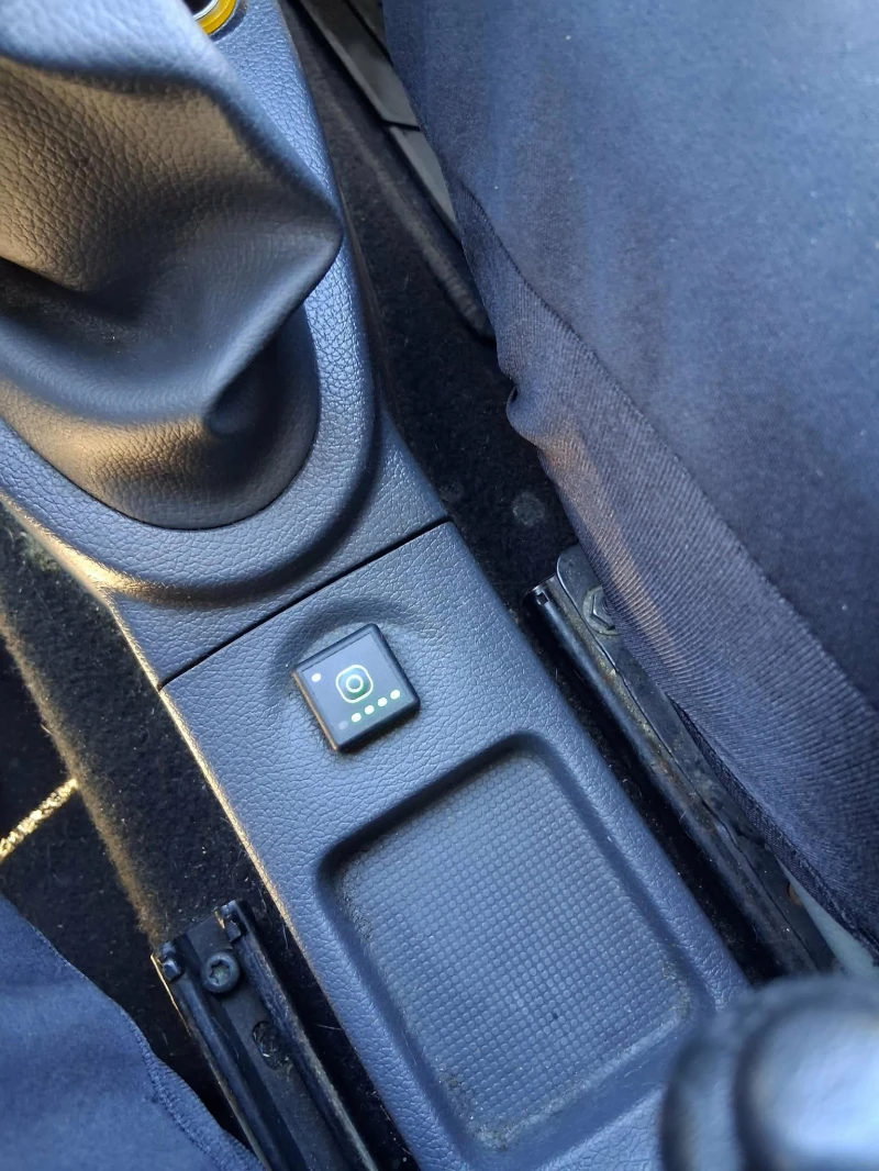 Dacia Logan, снимка 13 - Автомобили и джипове - 53472301