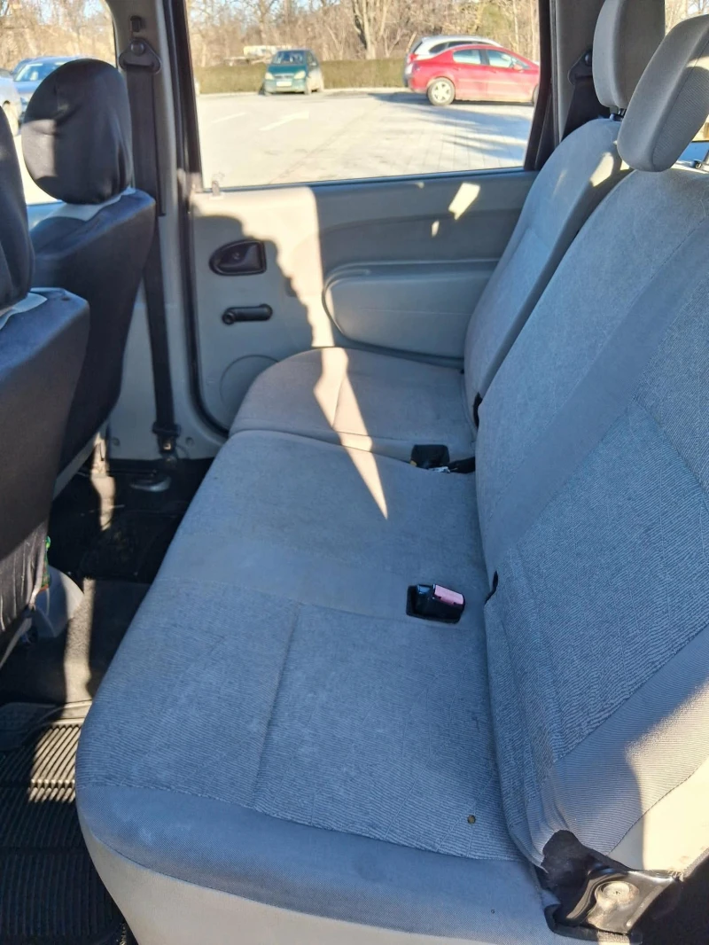 Dacia Logan, снимка 11 - Автомобили и джипове - 53472301