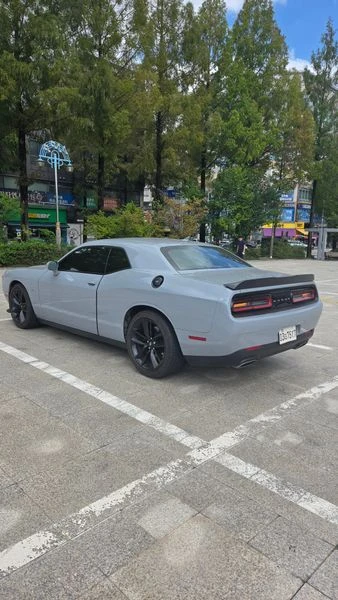 Dodge Challenger 5.7 Automatic КРАЙНА ЦЕНА: 59015 EUR, снимка 2 - Автомобили и джипове - 55967109