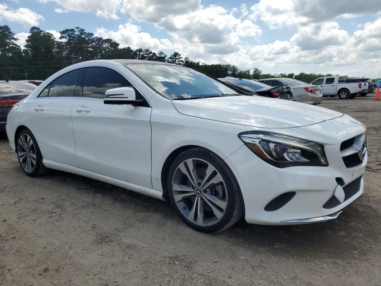 Mercedes-Benz CLA 250 * Възможност за Лизинг*  - изображение 4