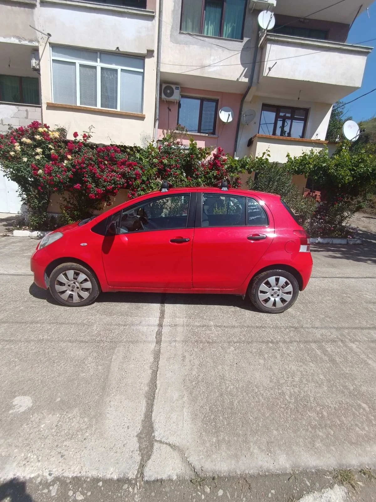 Toyota Yaris 1.0 бензин  - изображение 7