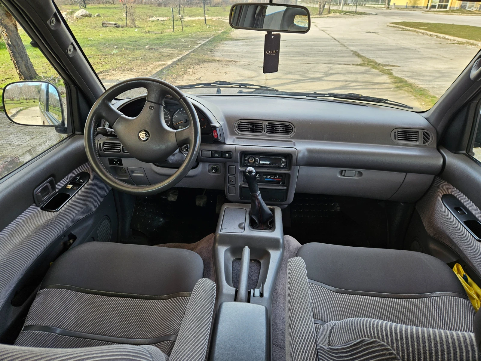 Nissan Serena 2.0 SGX - изображение 8