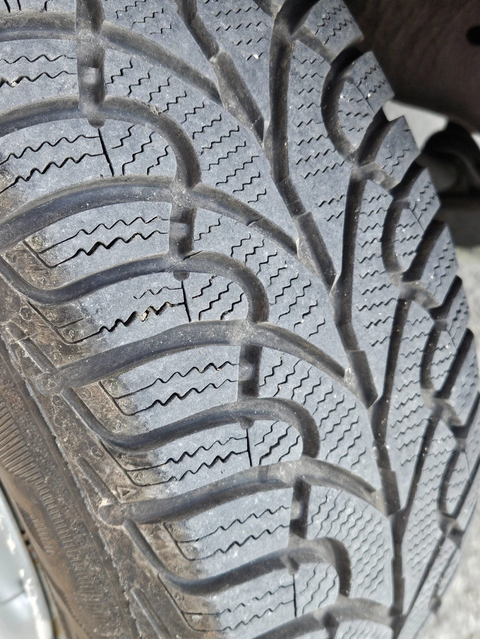 Nissan Serena 2.0 SGX - изображение 10