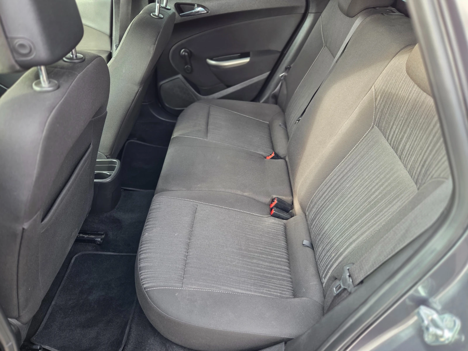 Opel Astra 1.7CDTi 110к.с. ОТЛИЧНА - изображение 7