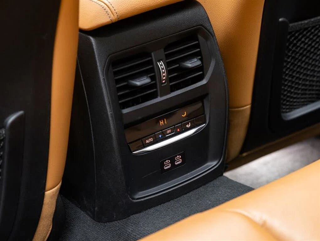 BMW 330 xDrive AWD АвтоКредит  (ЦЕНА ДО БГ) - изображение 6