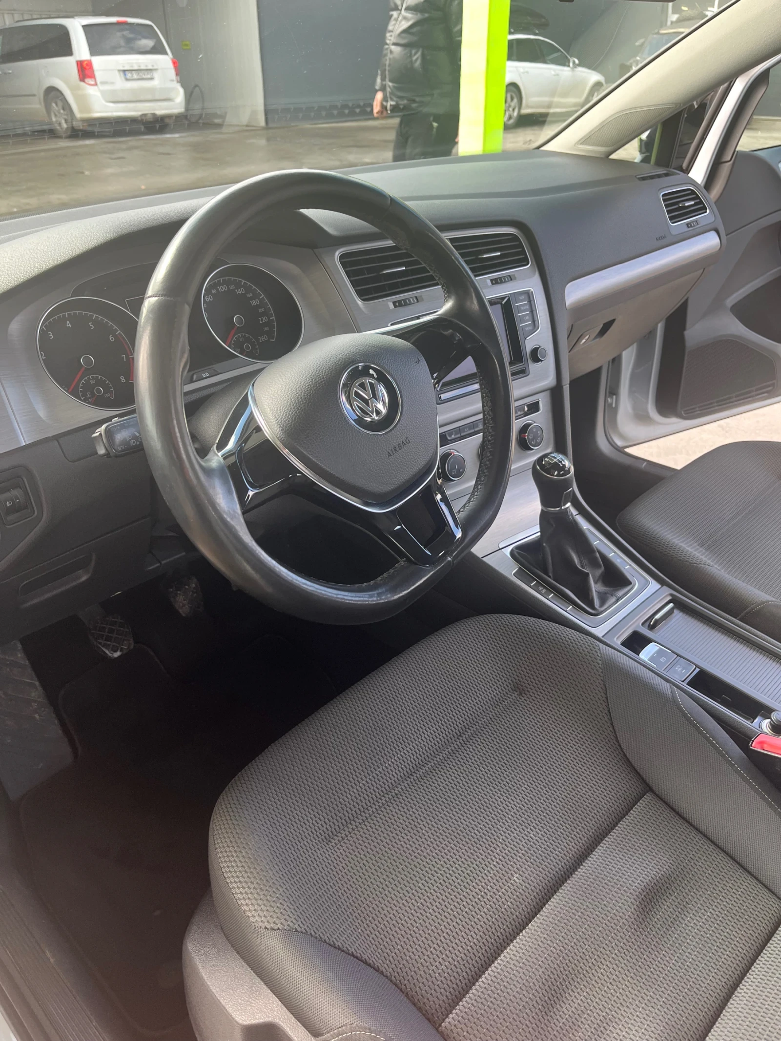VW Golf, снимка 7 - Автомобили и джипове - 53864611