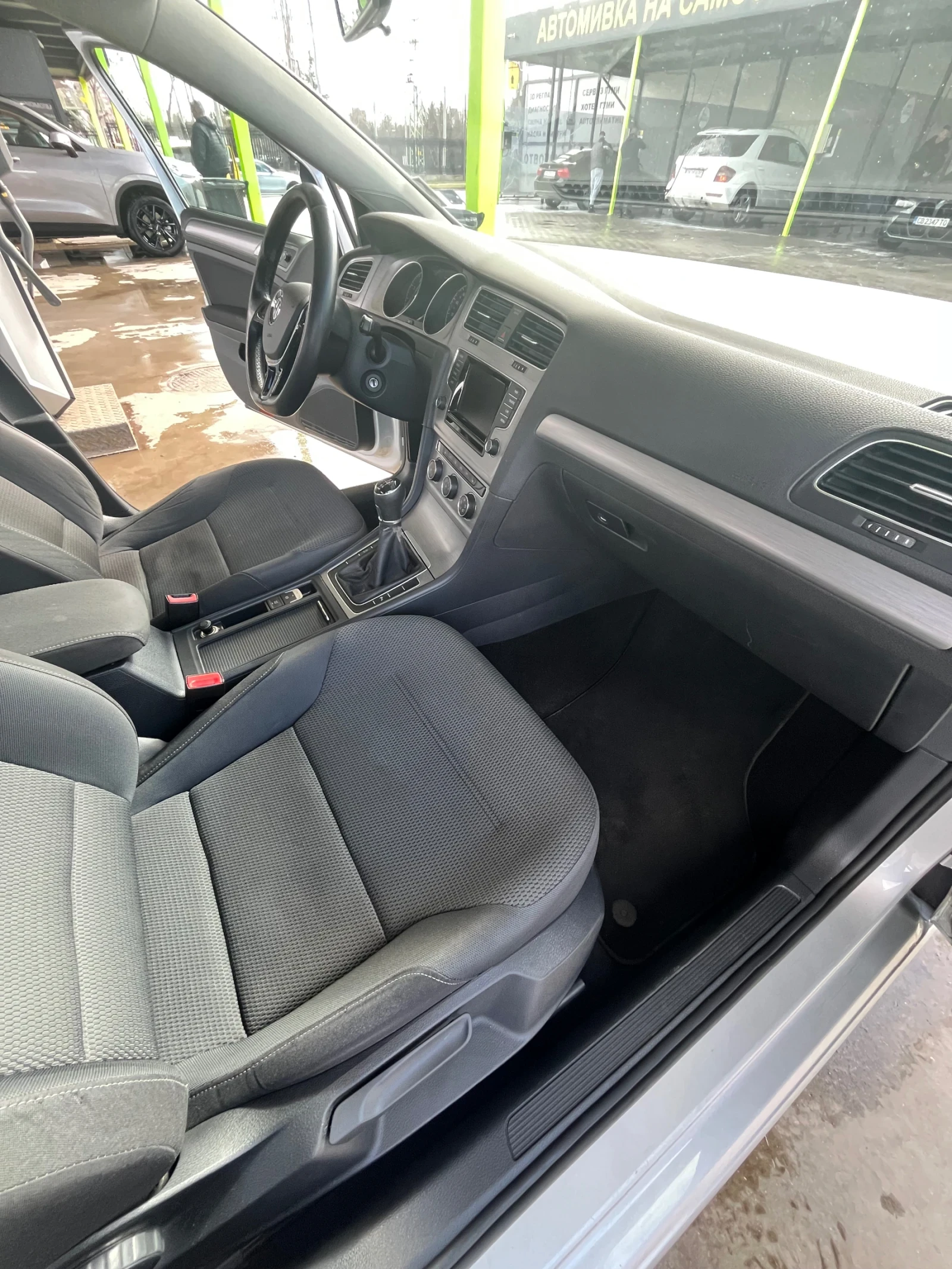 VW Golf, снимка 10 - Автомобили и джипове - 53864611