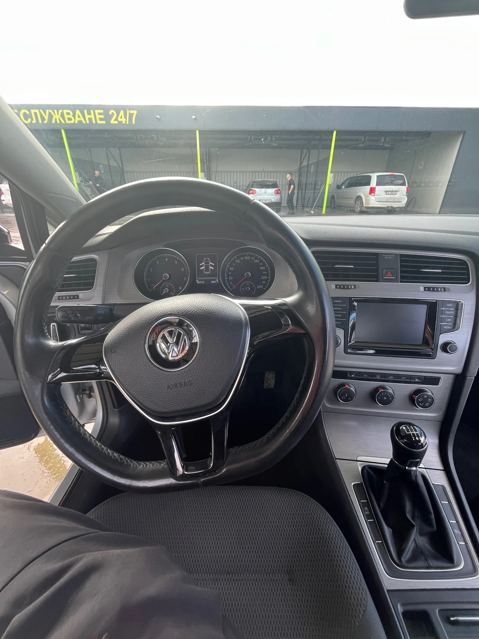 VW Golf, снимка 8 - Автомобили и джипове - 53864611