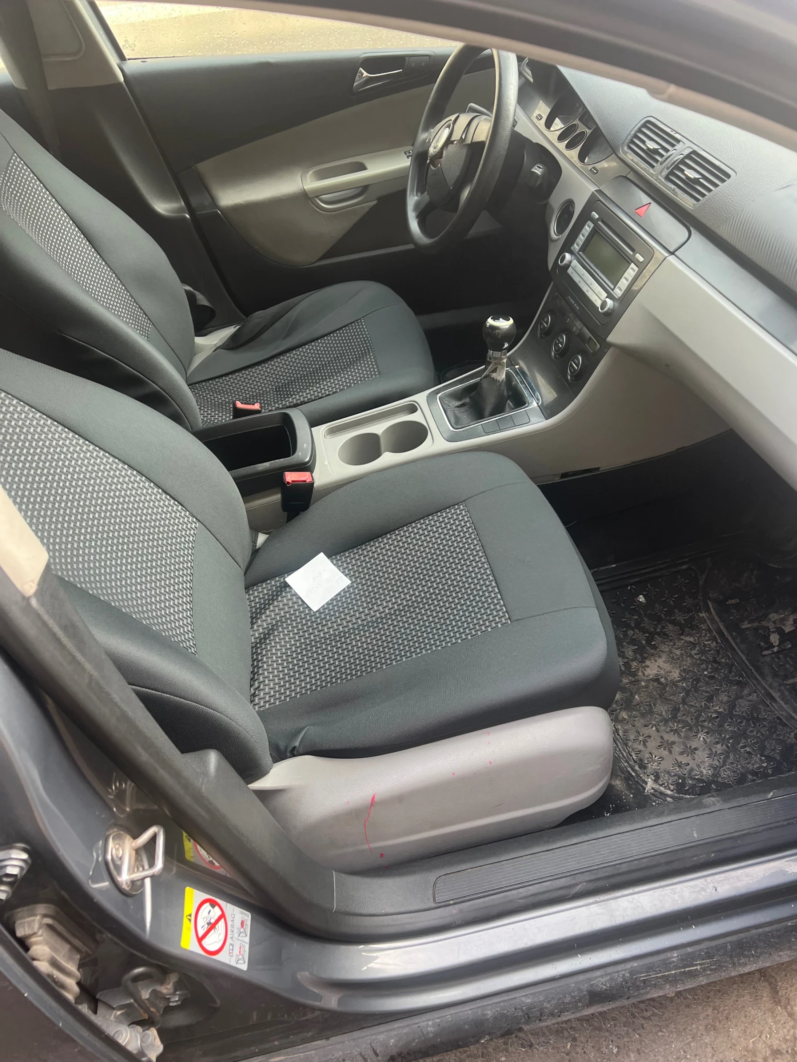 VW Passat 2.0TDI, снимка 5 - Автомобили и джипове - 54082049