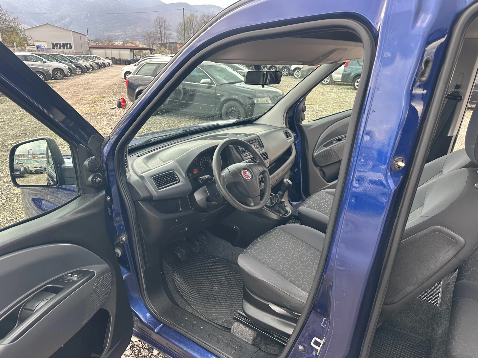 Fiat Doblo 1, 3Mjet 90kc, снимка 12 - Автомобили и джипове - 54090906