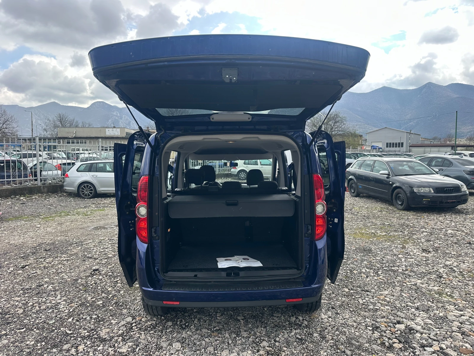 Fiat Doblo 1, 3Mjet 90kc, снимка 17 - Автомобили и джипове - 54090906