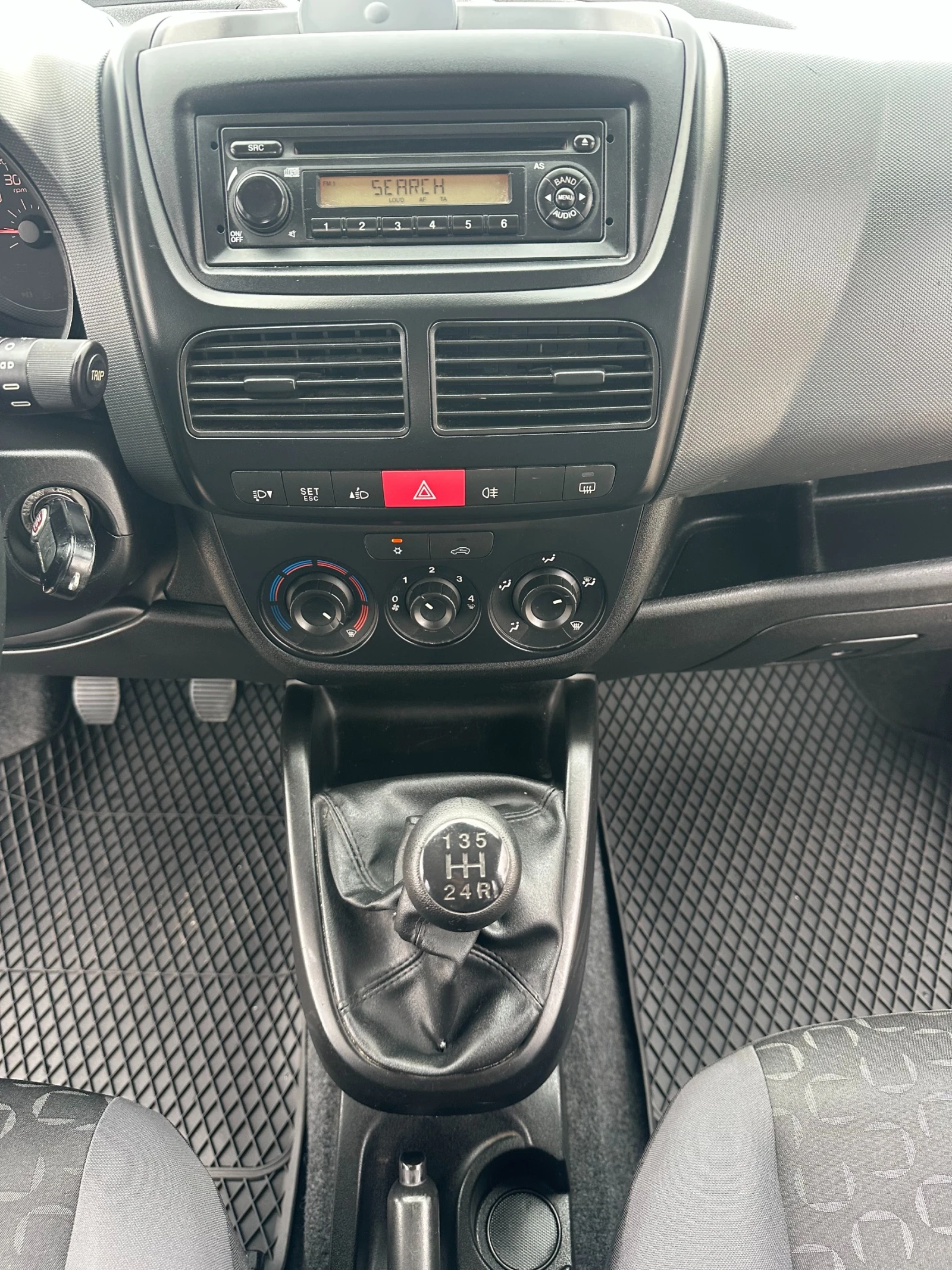 Fiat Doblo 1, 3Mjet 90kc, снимка 14 - Автомобили и джипове - 54090906