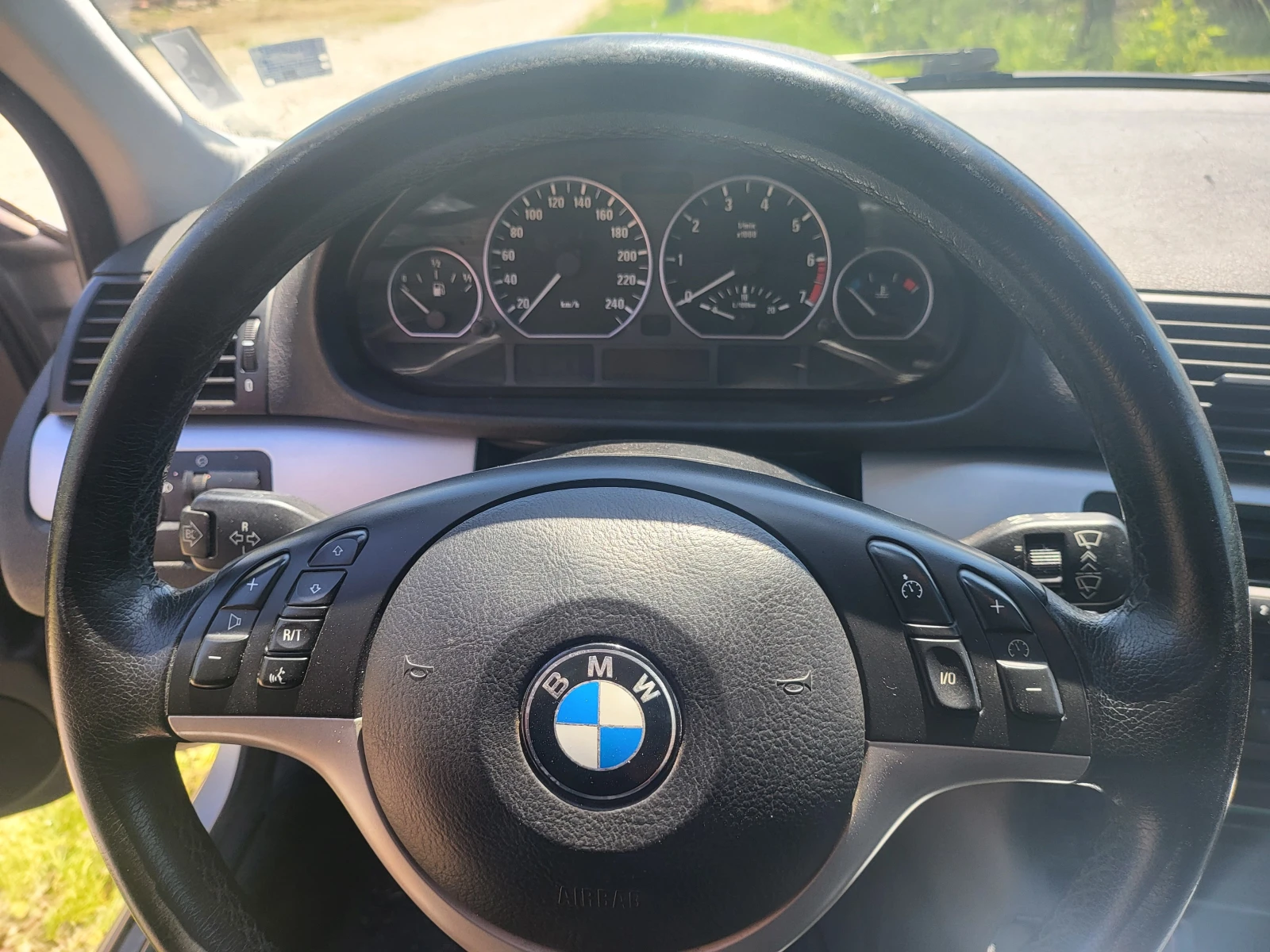 BMW 330 3.0 Xi LPG, снимка 16 - Автомобили и джипове - 54170486