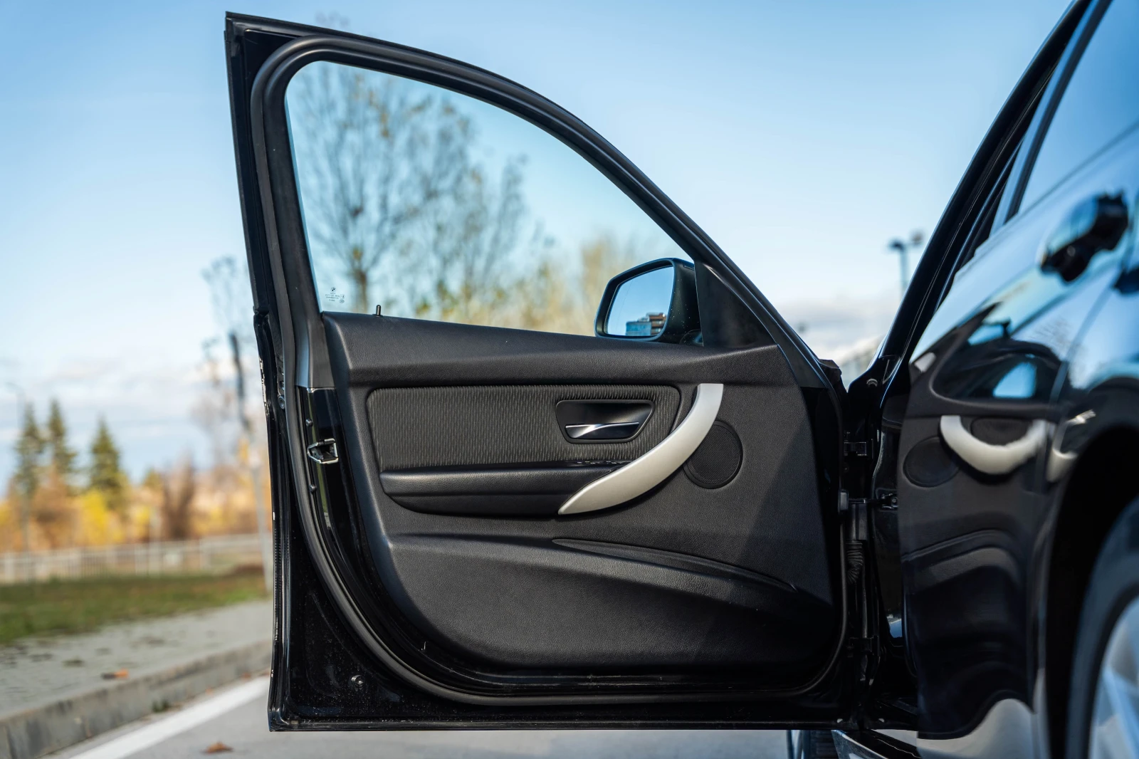 BMW 320, снимка 15 - Автомобили и джипове - 54174426