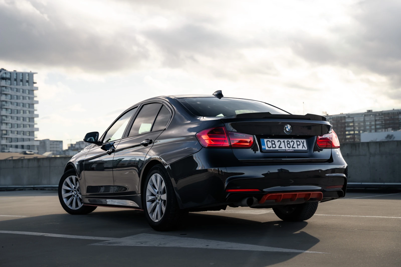 BMW 320, снимка 2 - Автомобили и джипове - 54174426