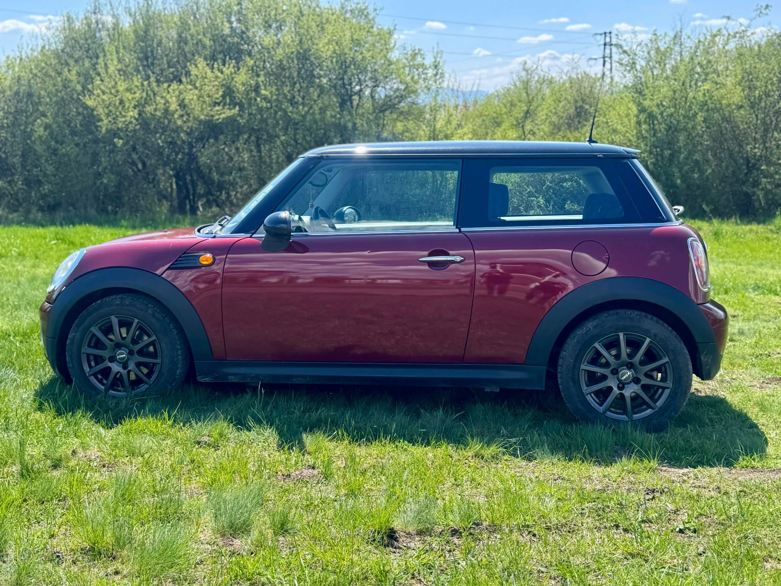 Mini Cooper 1.6D / Start-Stop / Климатроник / 6 скорости, снимка 8 - Автомобили и джипове - 54257109