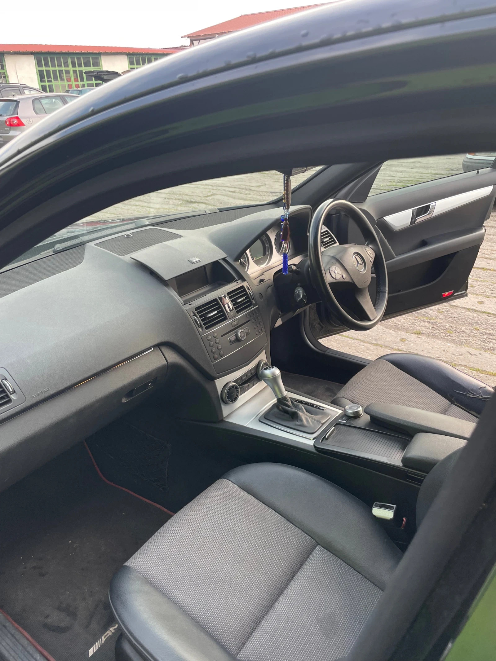 Mercedes-Benz C 180, снимка 7 - Автомобили и джипове - 54457599