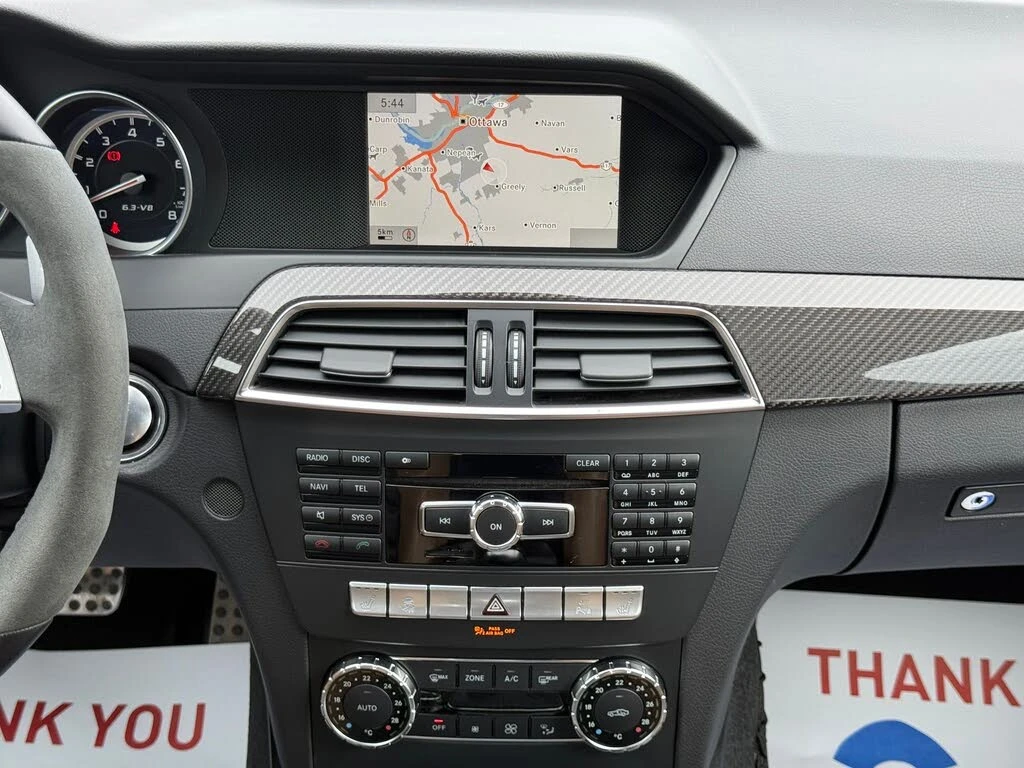 Mercedes-Benz C 63 AMG Sedan, снимка 14 - Автомобили и джипове - 54577800