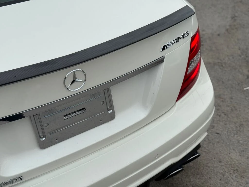 Mercedes-Benz C 63 AMG Sedan, снимка 8 - Автомобили и джипове - 54577800