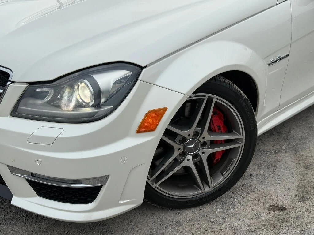 Mercedes-Benz C 63 AMG Sedan, снимка 4 - Автомобили и джипове - 54577800