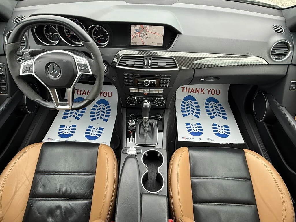 Mercedes-Benz C 63 AMG Sedan, снимка 10 - Автомобили и джипове - 54577800