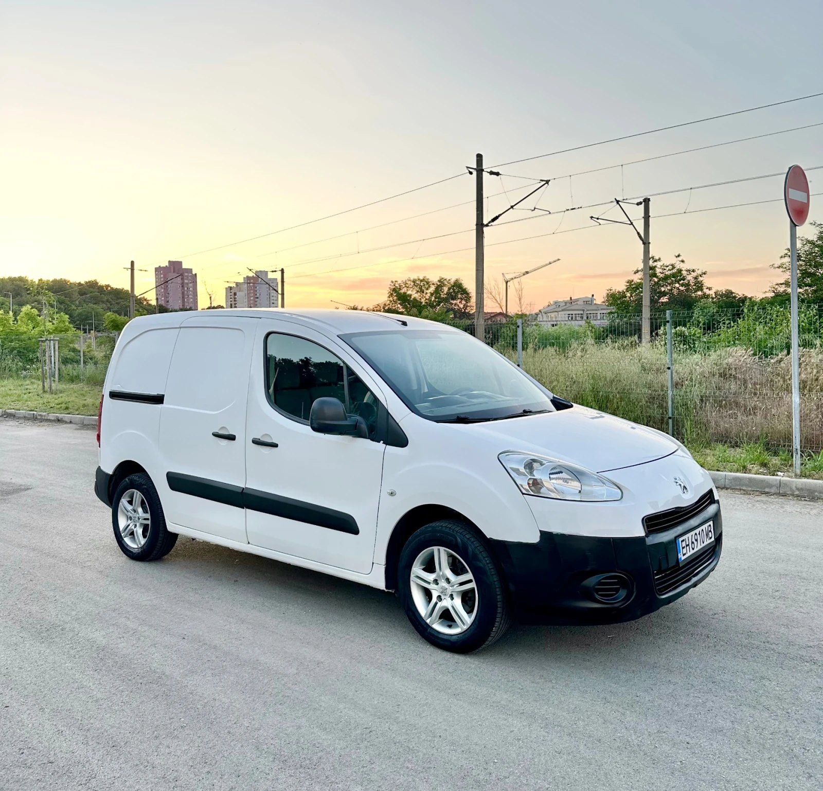 Peugeot Partner 1.6 HDi, снимка 6 - Автомобили и джипове - 54769126