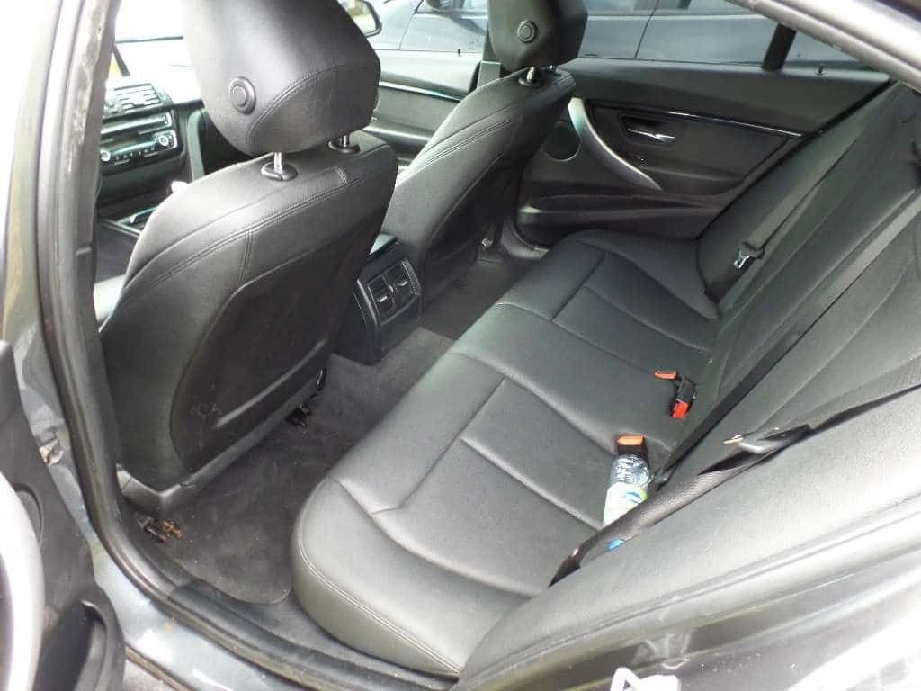 BMW 330 * 330i xDrive Sedan * CARFAX * ЦЕНА ДО БГ, снимка 15 - Автомобили и джипове - 54966416