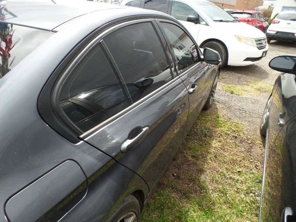BMW 330 * 330i xDrive Sedan * CARFAX * ЦЕНА ДО БГ, снимка 9 - Автомобили и джипове - 54966416
