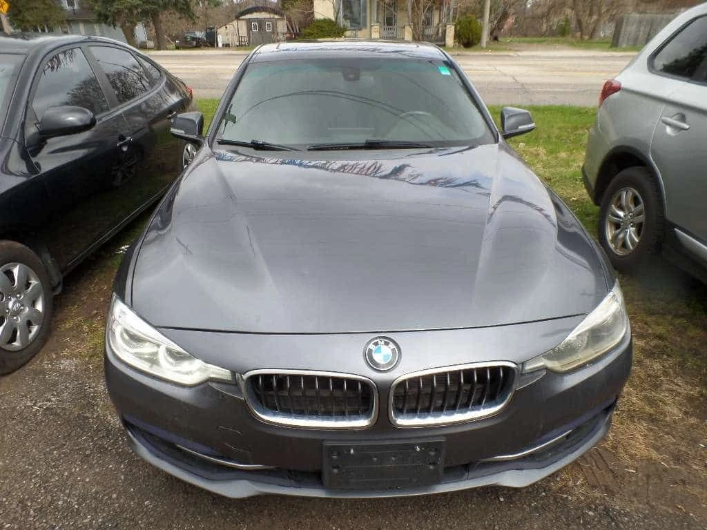 BMW 330 * 330i xDrive Sedan * CARFAX * ЦЕНА ДО БГ, снимка 2 - Автомобили и джипове - 54966416
