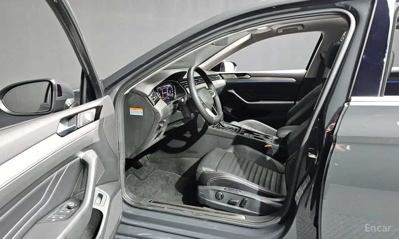 VW Passat * 2.0 TDI Prestige * ОПЦИЯ ЗА ФИНАНСИРАНЕ, снимка 10 - Автомобили и джипове - 55647387