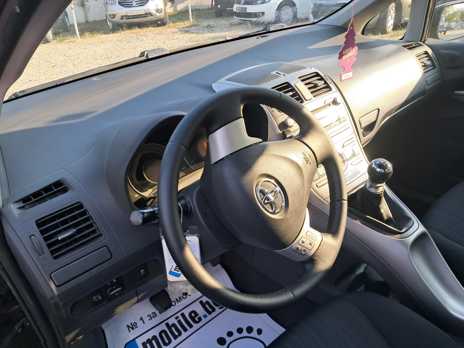 Toyota Auris 2.0 D4D 126 ks 6sk, снимка 14 - Автомобили и джипове - 55968791