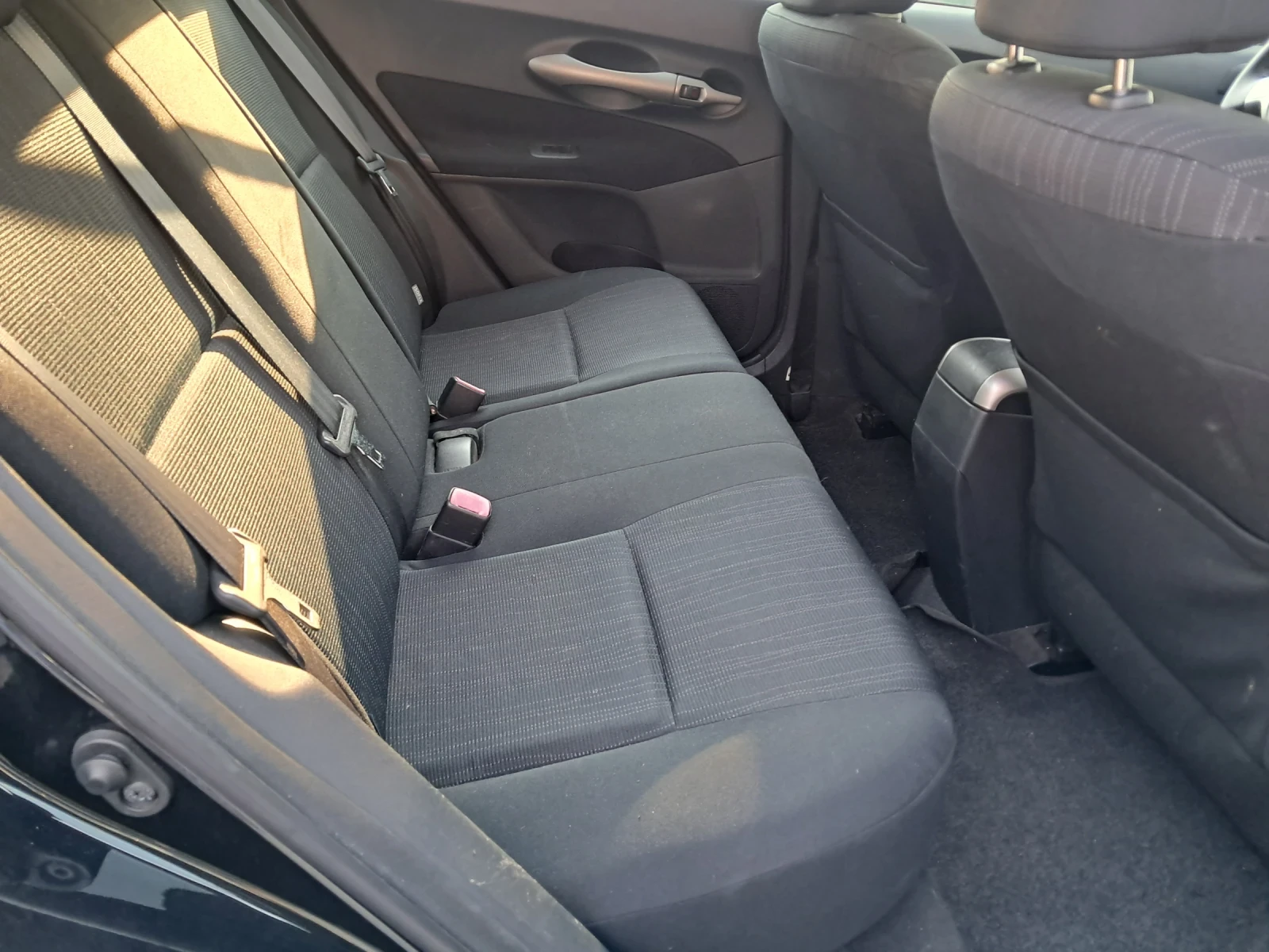 Toyota Auris 2.0 D4D 126 ks 6sk, снимка 8 - Автомобили и джипове - 55968791