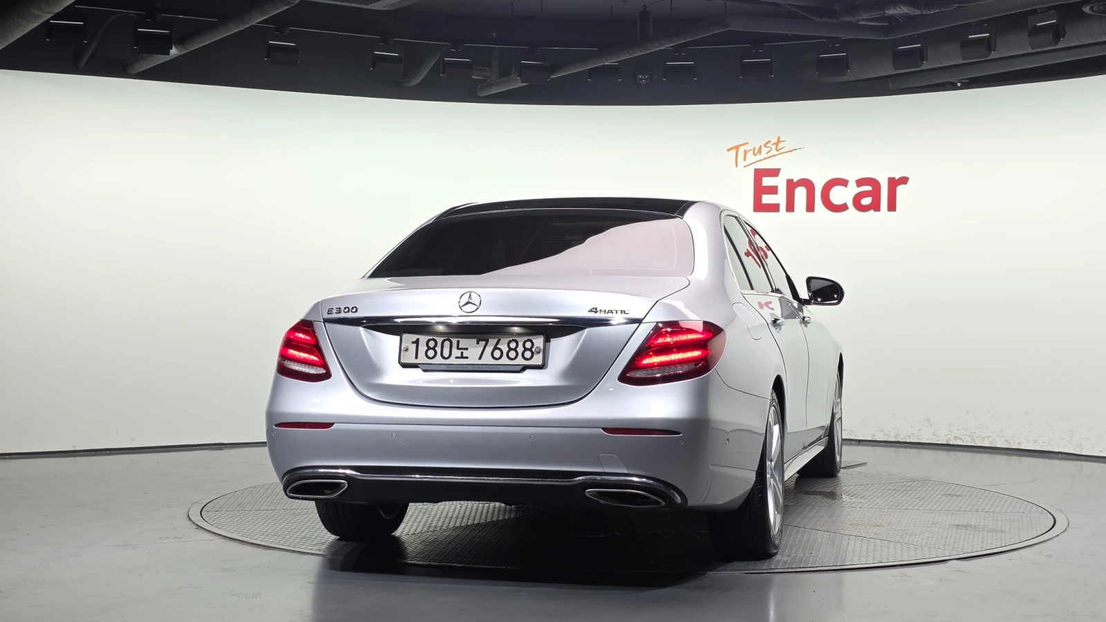 Mercedes-Benz E 200 W213 2.0 Avantgarde , снимка 4 - Автомобили и джипове - 56068606