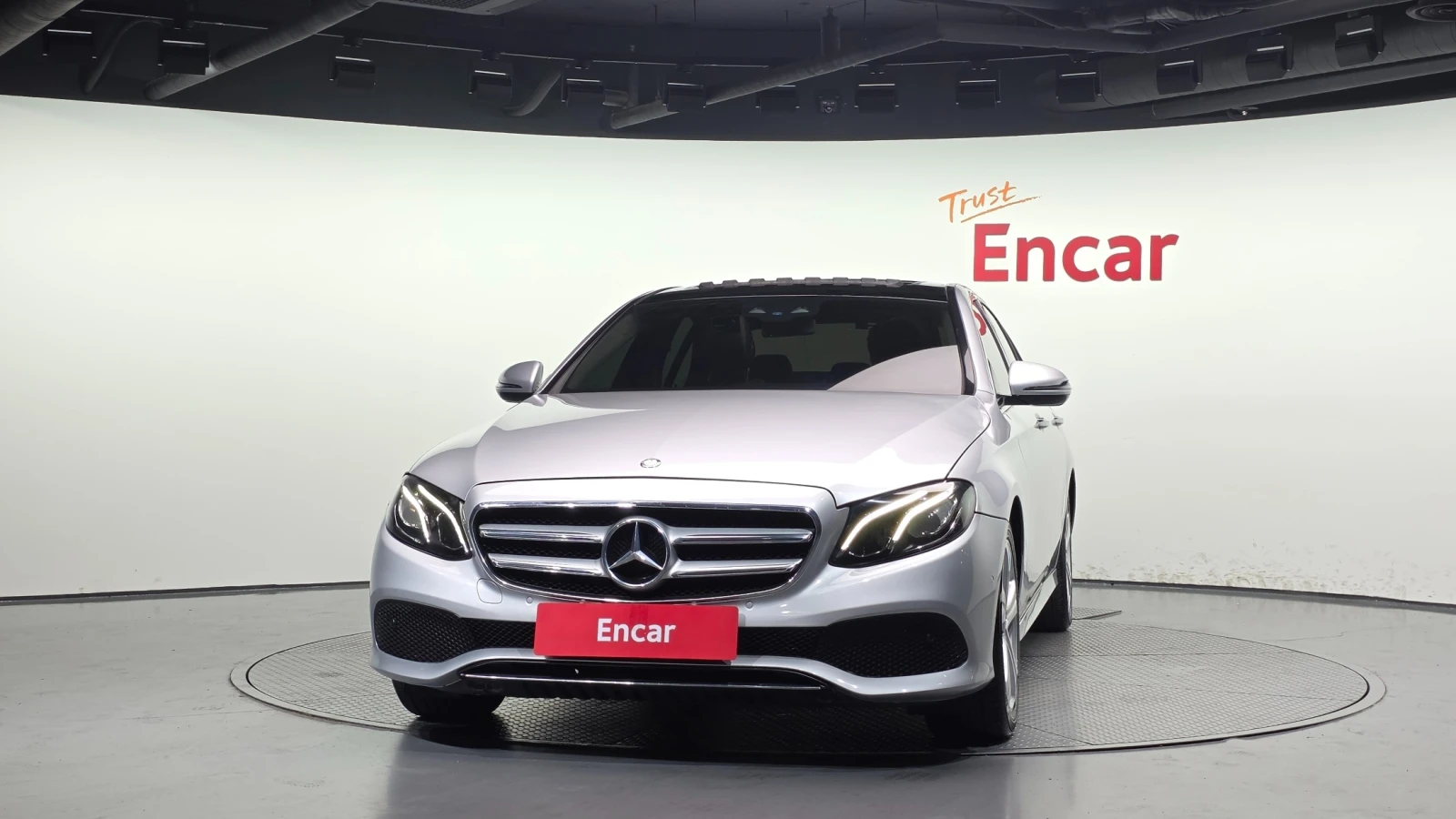 Mercedes-Benz E 200 W213 2.0 Avantgarde , снимка 3 - Автомобили и джипове - 56068606