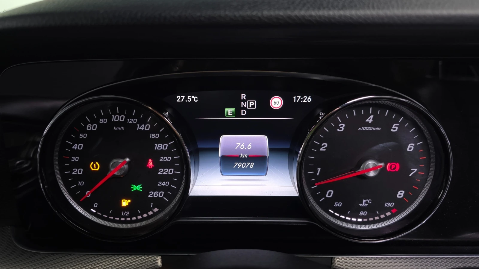 Mercedes-Benz E 200 W213 2.0 Avantgarde , снимка 6 - Автомобили и джипове - 56068606