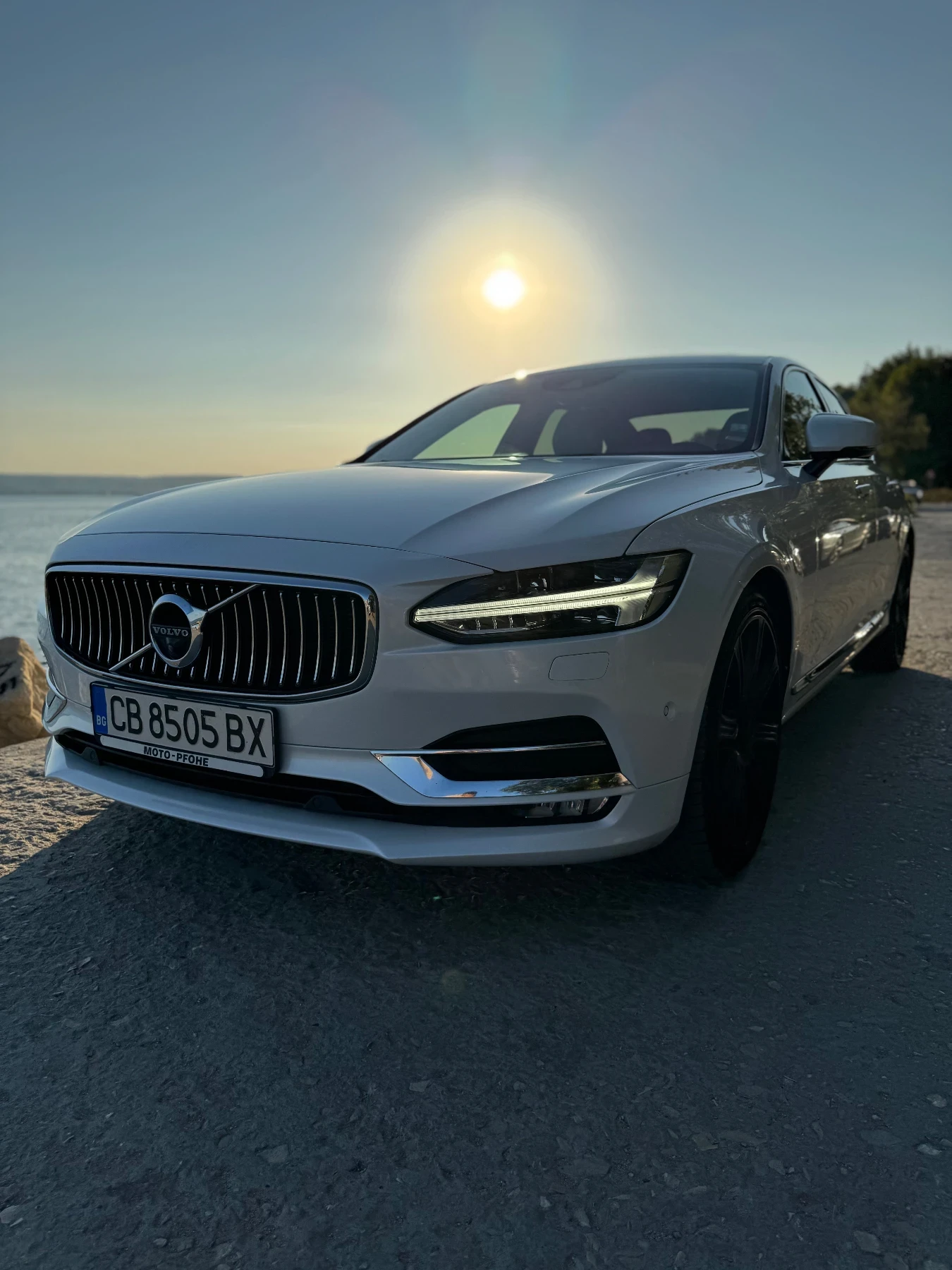 Volvo S90 D5 AWD INSCRIPTION, снимка 3 - Автомобили и джипове - 56217256