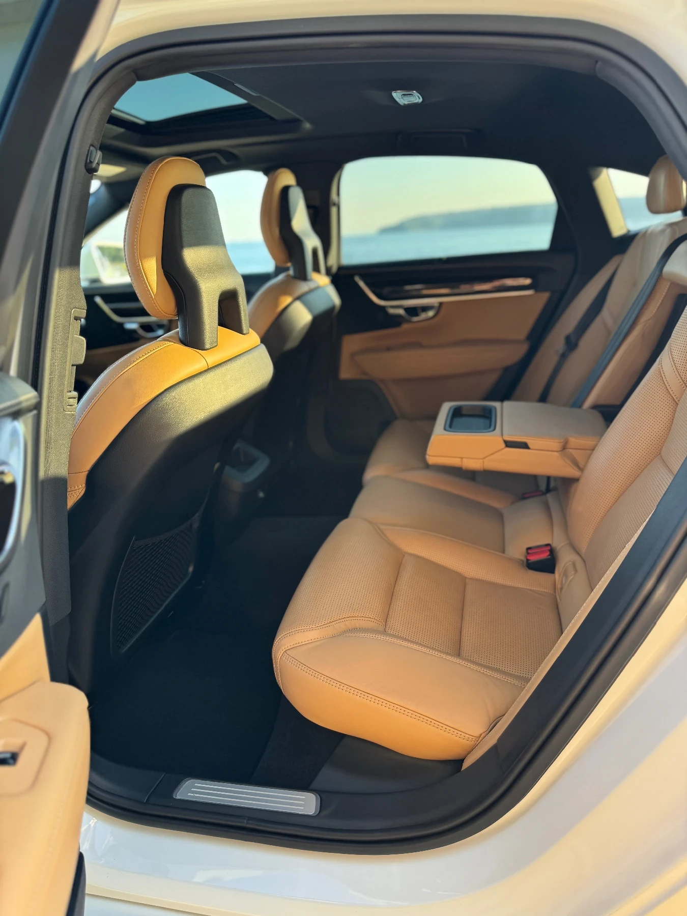 Volvo S90 D5 AWD INSCRIPTION, снимка 9 - Автомобили и джипове - 56217256
