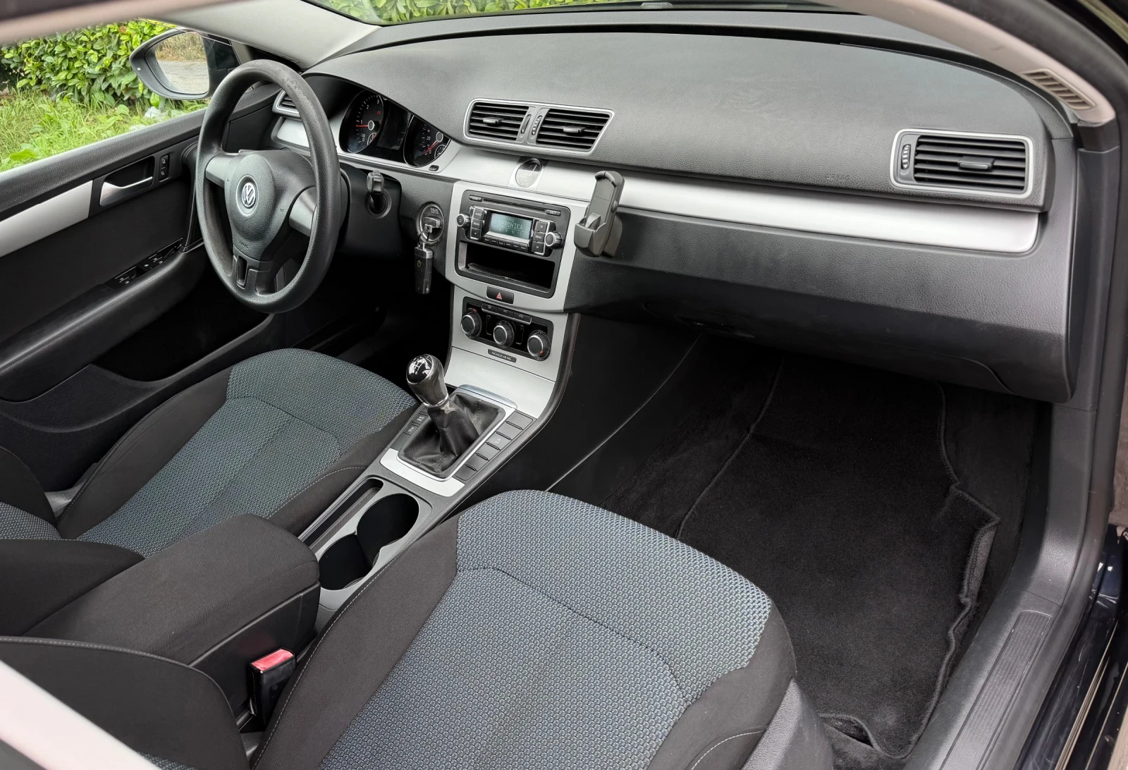 VW Passat 2.0 TDi 140 ps BlueMotion, снимка 11 - Автомобили и джипове - 56239517