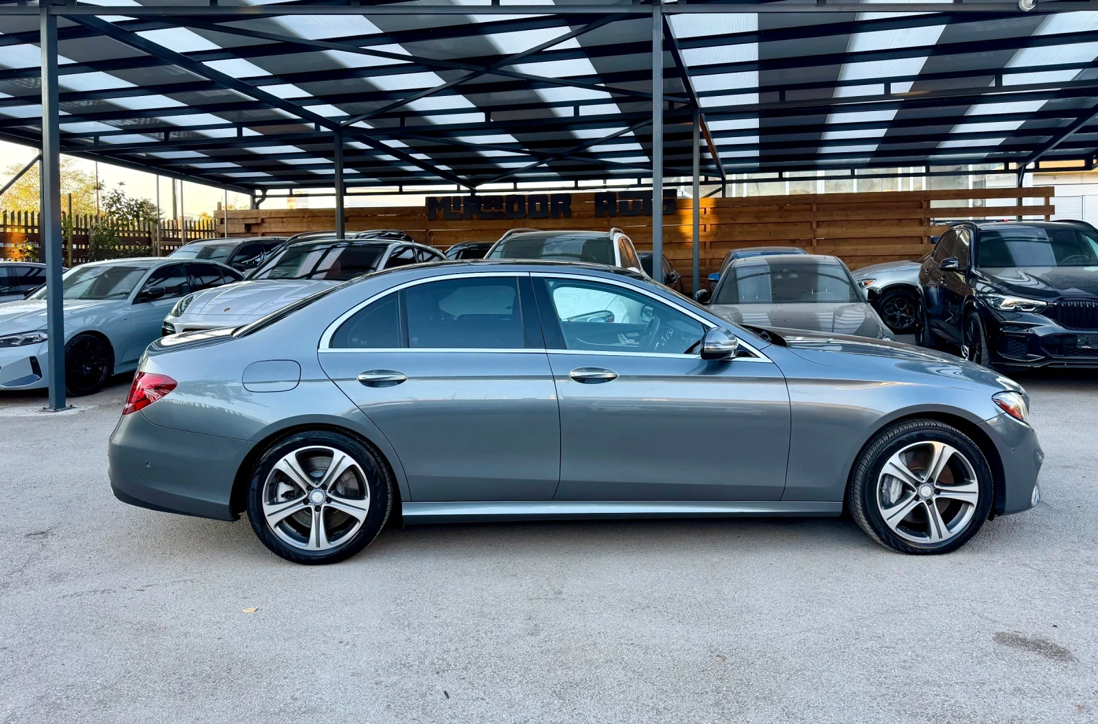 Mercedes-Benz E 400 AMG 4-Matic, снимка 4 - Автомобили и джипове - 56618007