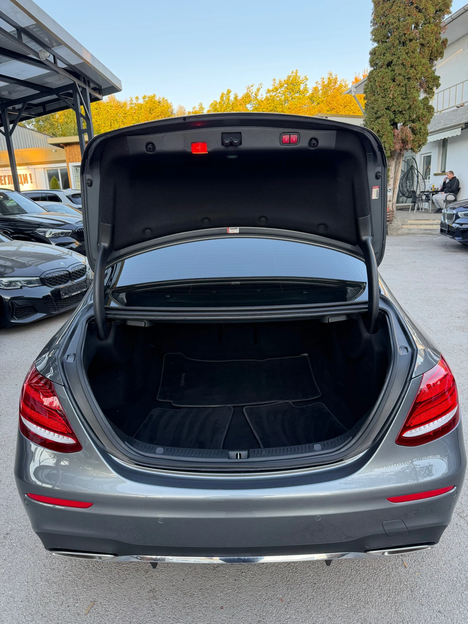 Mercedes-Benz E 400 AMG 4-Matic, снимка 8 - Автомобили и джипове - 56618007