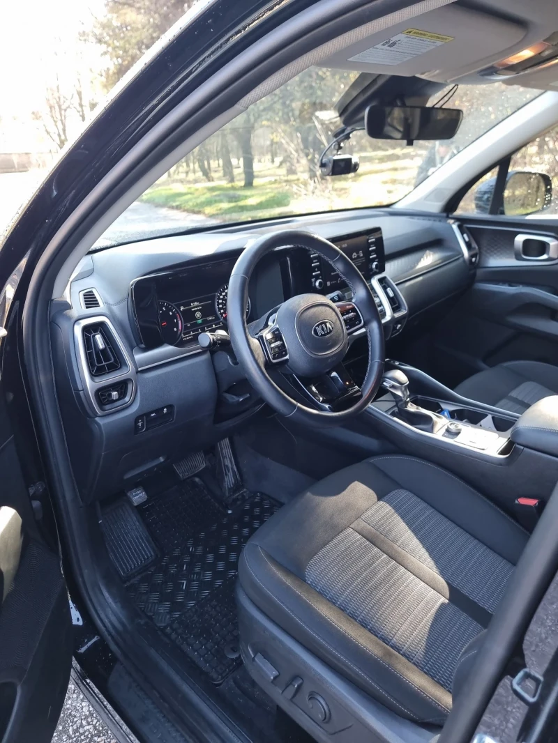 Kia Sorento 2.5 GDI, снимка 10 - Автомобили и джипове - 52016190