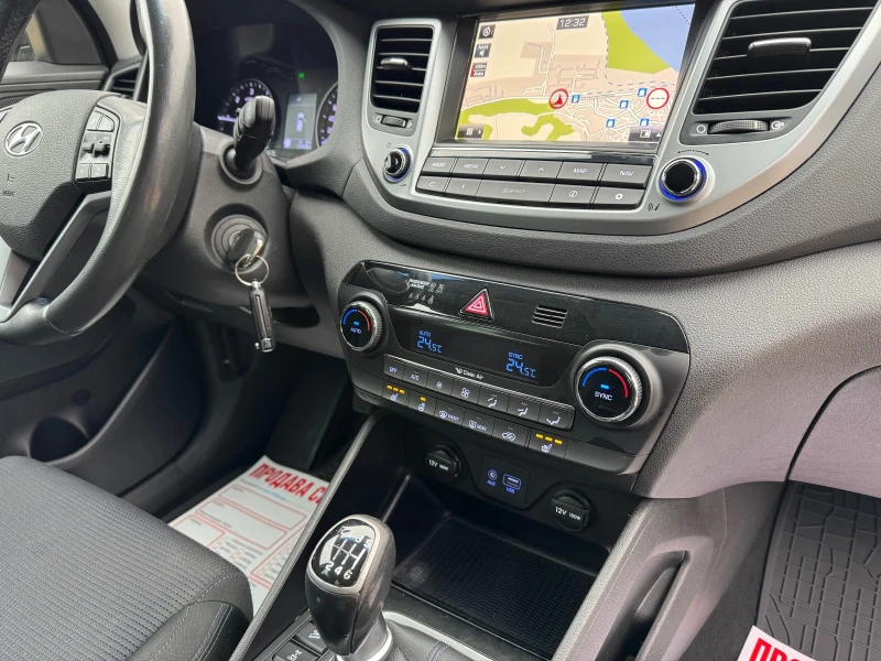 Hyundai Tucson * 2.0CRDI* PREMIUM* 4WD* NAVI* , снимка 15 - Автомобили и джипове - 52828347