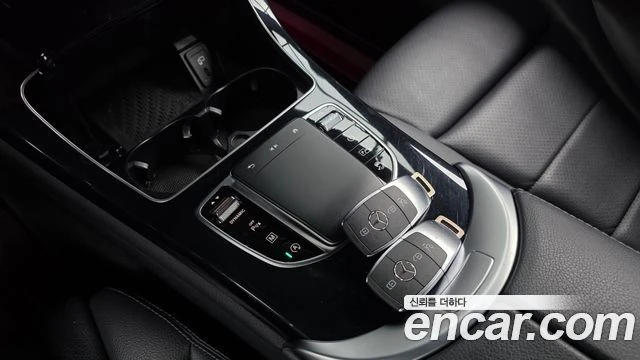 Mercedes-Benz GLC 220 d AMG 4MATIC Coupe| HEAD UP| DIST| ШИБЕ| ПОДГРЕВ, снимка 10 - Автомобили и джипове - 55903272
