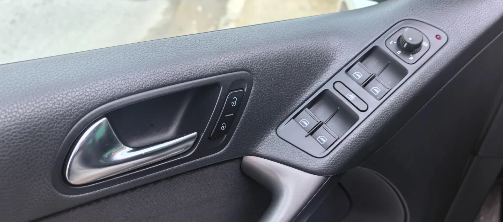 VW Tiguan 2.0 TDI - изображение 7