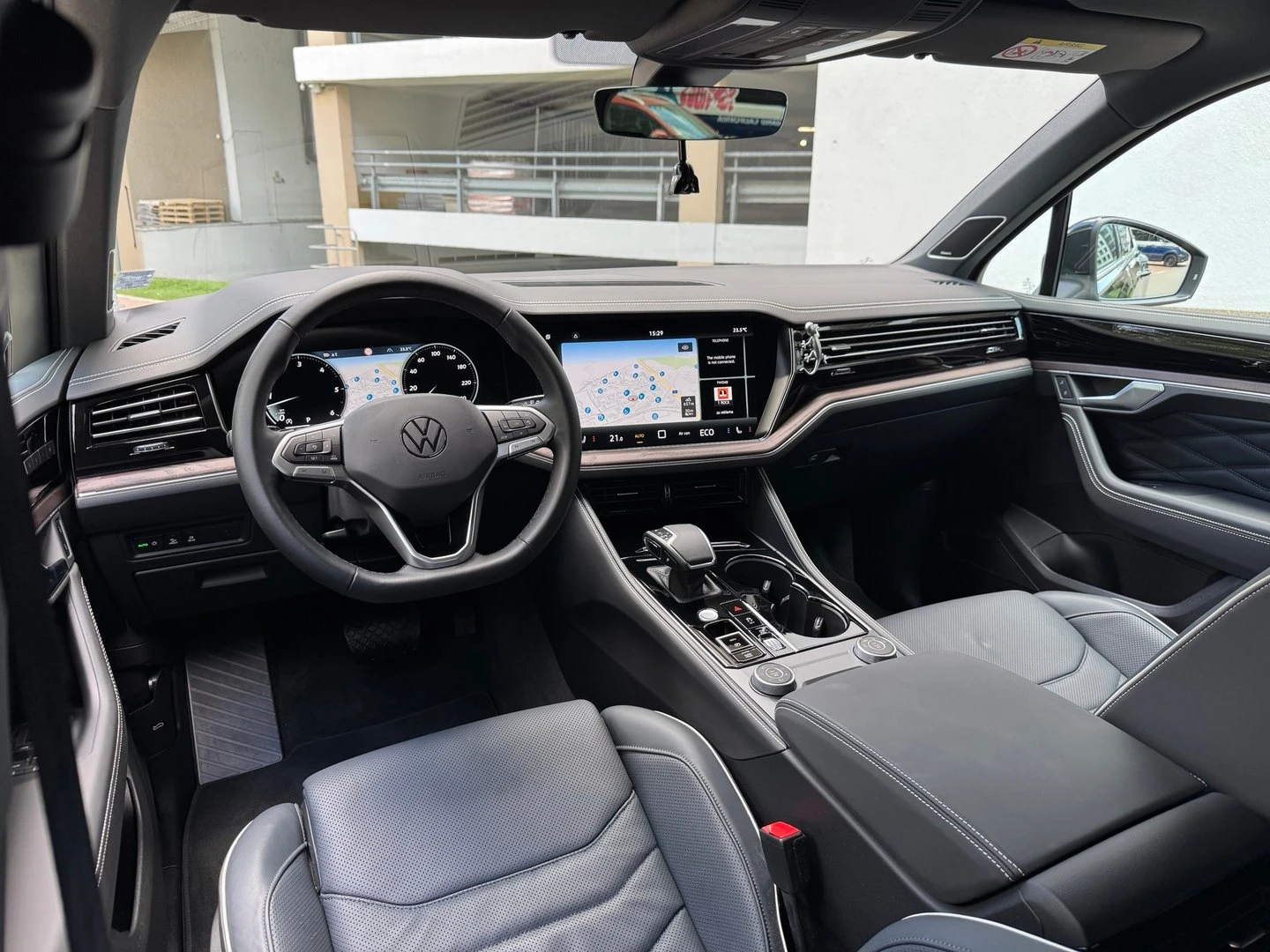 VW Touareg Elegance PA 3.0 V6 TDI SCR 4MOT - изображение 4