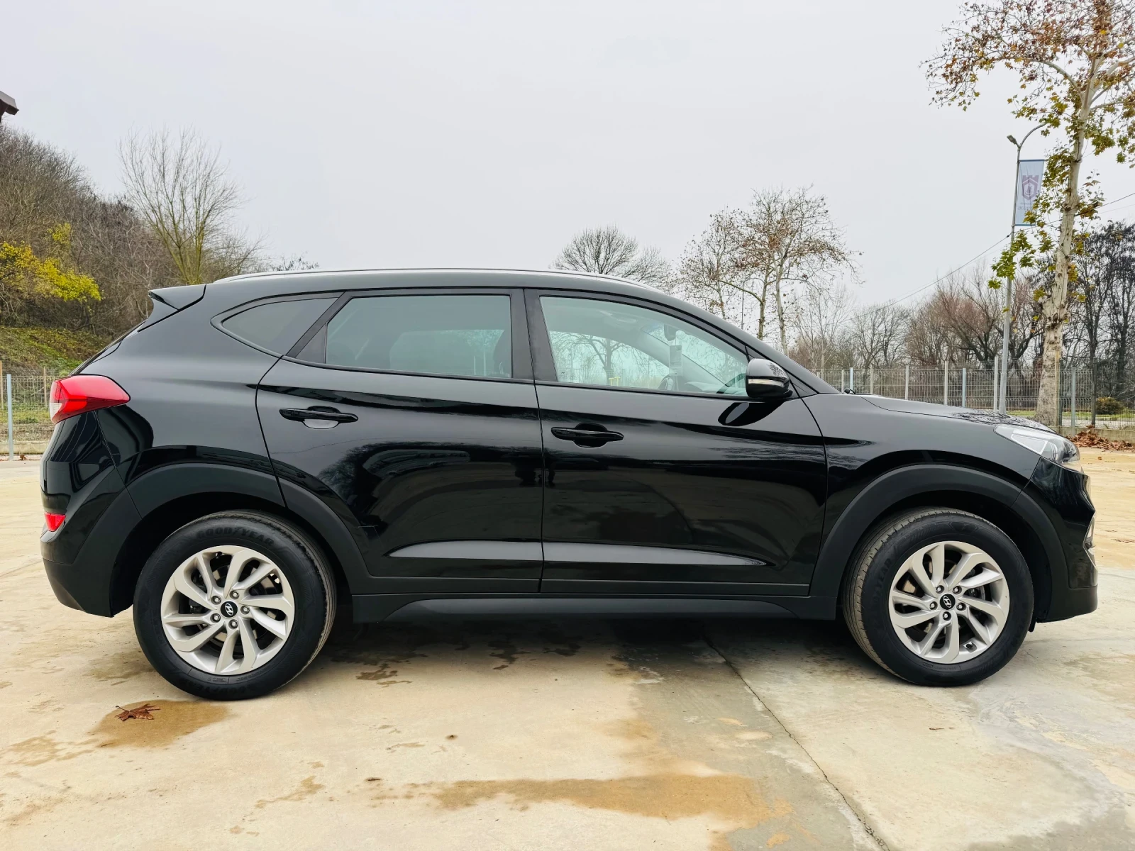 Hyundai Tucson * 2.0CRDI* PREMIUM* 4WD* NAVI*  | Mobile.bg � ����������� 8