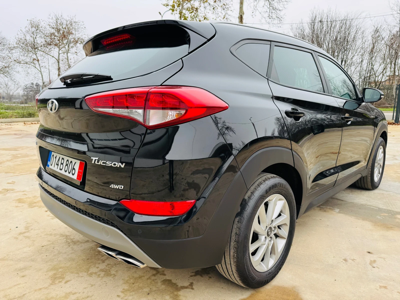 Hyundai Tucson * 2.0CRDI* PREMIUM* 4WD* NAVI*  | Mobile.bg � ����������� 7