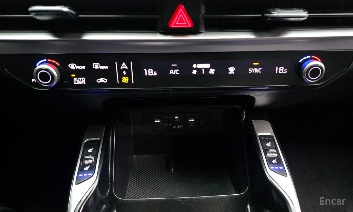 Kia Sorento PRESTIGE* FWD* ПОДГРЕВ* КАМЕРА* ОБДУХВАНЕ* КЕЙЛЕС, снимка 14 - Автомобили и джипове - 54255583
